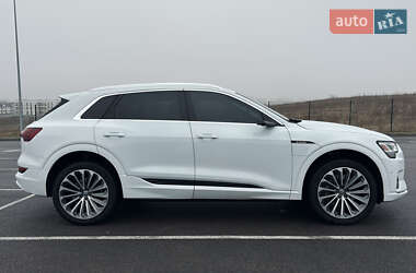 Универсал Audi e-tron 2019 в 