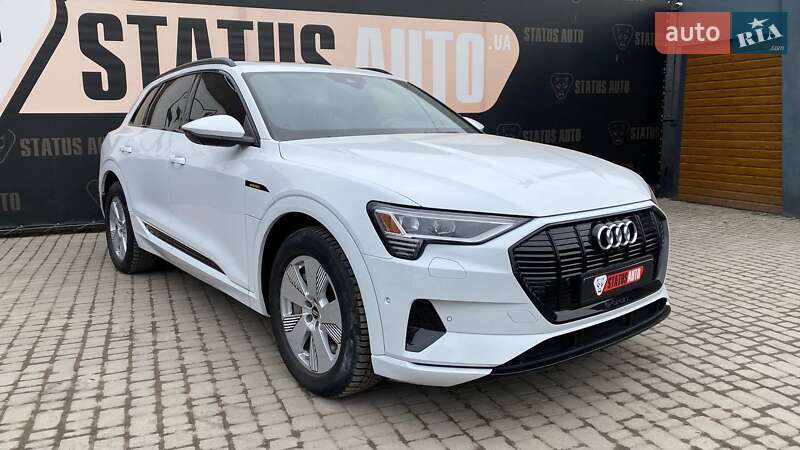 Внедорожник / Кроссовер Audi e-tron 2021 в 
