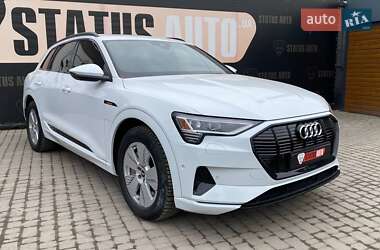Внедорожник / Кроссовер Audi e-tron 2021 в 