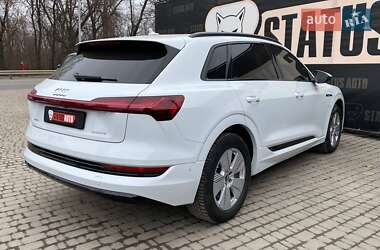 Внедорожник / Кроссовер Audi e-tron 2021 в 