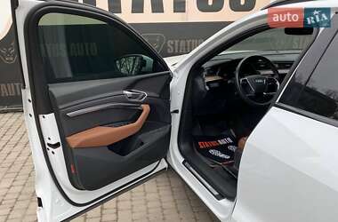 Внедорожник / Кроссовер Audi e-tron 2021 в 