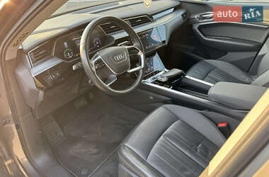 Внедорожник / Кроссовер Audi e-tron 2019 в 