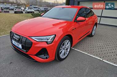 Позашляховик / Кросовер Audi e-tron 2021 в 