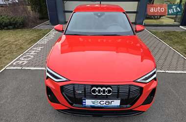 Позашляховик / Кросовер Audi e-tron 2021 в 