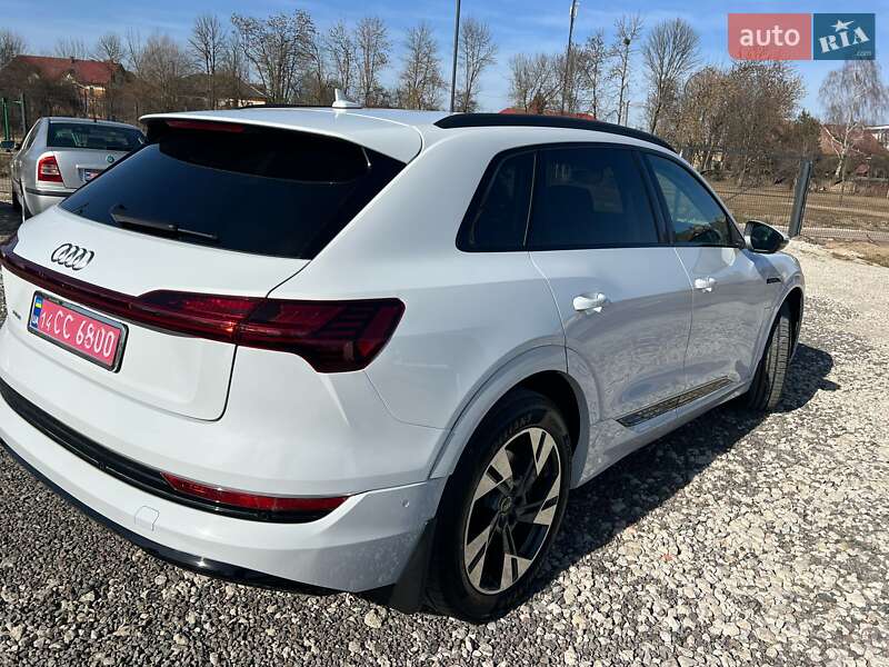 Внедорожник / Кроссовер Audi e-tron 2021 в Яворове