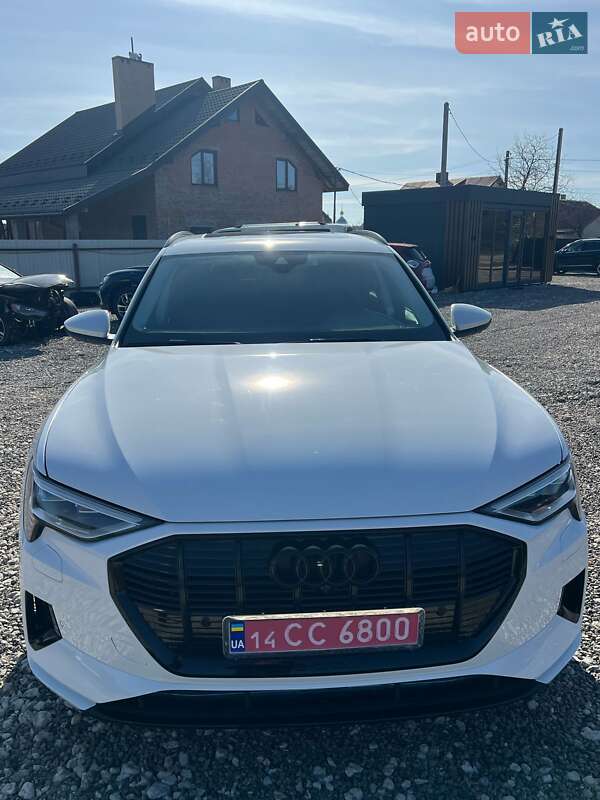 Внедорожник / Кроссовер Audi e-tron 2021 в Яворове