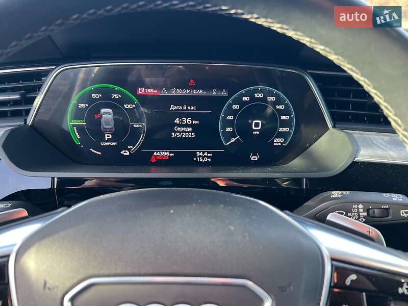 Внедорожник / Кроссовер Audi e-tron 2021 в Яворове