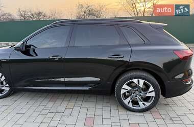 Внедорожник / Кроссовер Audi e-tron 2020 в 
