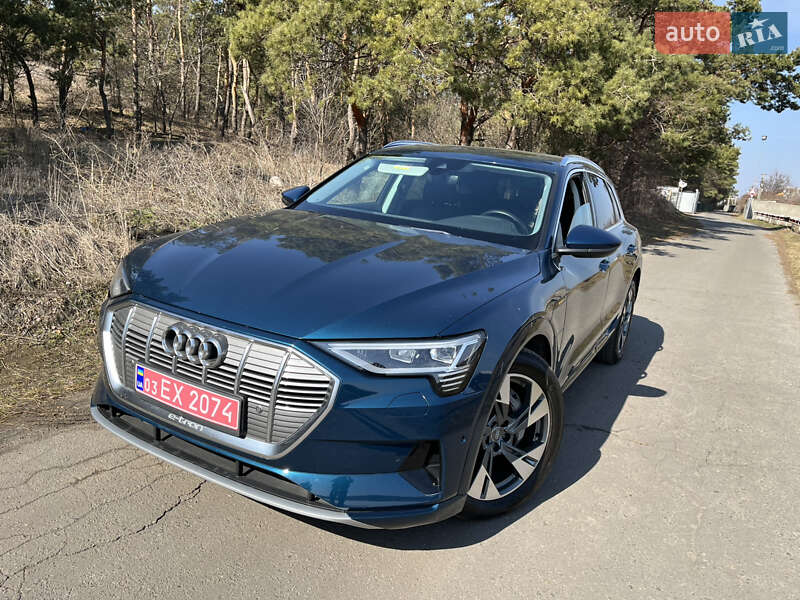 Внедорожник / Кроссовер Audi e-tron 2020 в Днепре