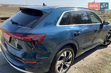 Внедорожник / Кроссовер Audi e-tron 2020 в 