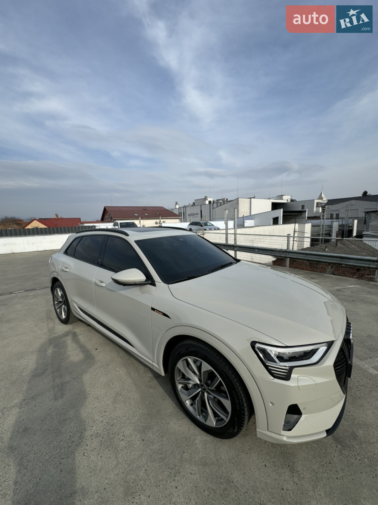2020 Audi e-tron - мініатюра 24