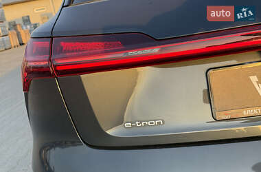Внедорожник / Кроссовер Audi e-tron 2019 в 