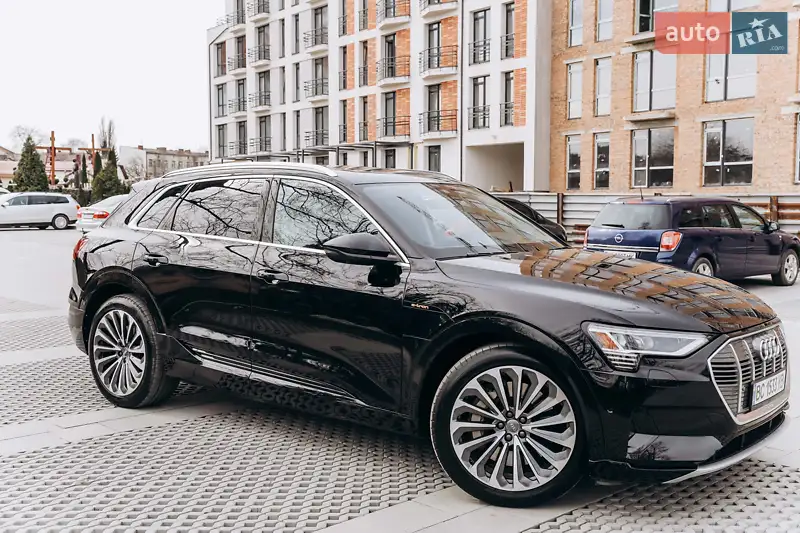 Audi e-tron 2019