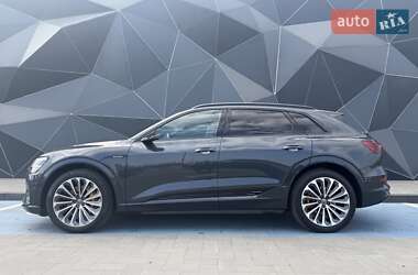 Позашляховик / Кросовер Audi e-tron 2019 в 