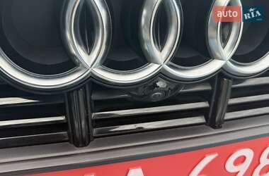 Позашляховик / Кросовер Audi e-tron 2019 в 