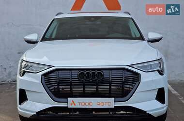 Внедорожник / Кроссовер Audi e-tron 2020 в 