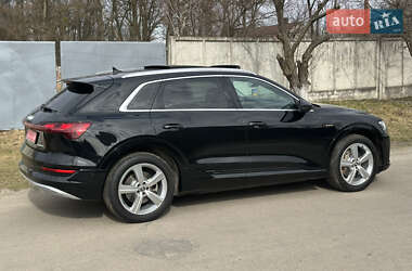 Позашляховик / Кросовер Audi e-tron 2020 в 