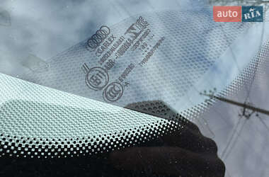 Позашляховик / Кросовер Audi e-tron 2020 в 