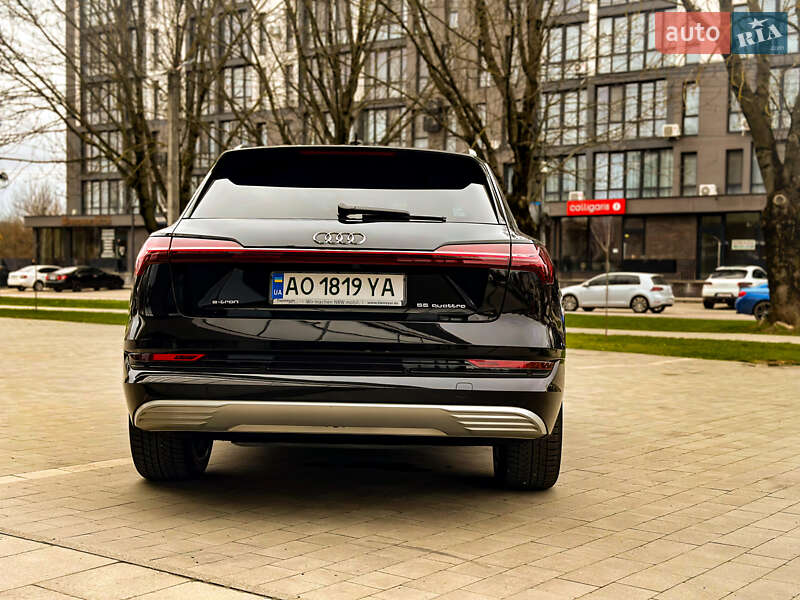 Внедорожник / Кроссовер Audi e-tron 2019 в Ужгороде