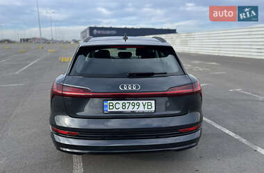 Внедорожник / Кроссовер Audi e-tron 2020 в 