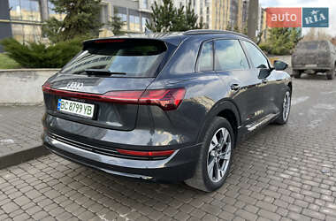 Внедорожник / Кроссовер Audi e-tron 2020 в 