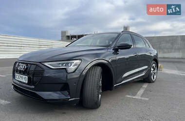 Внедорожник / Кроссовер Audi e-tron 2020 в 