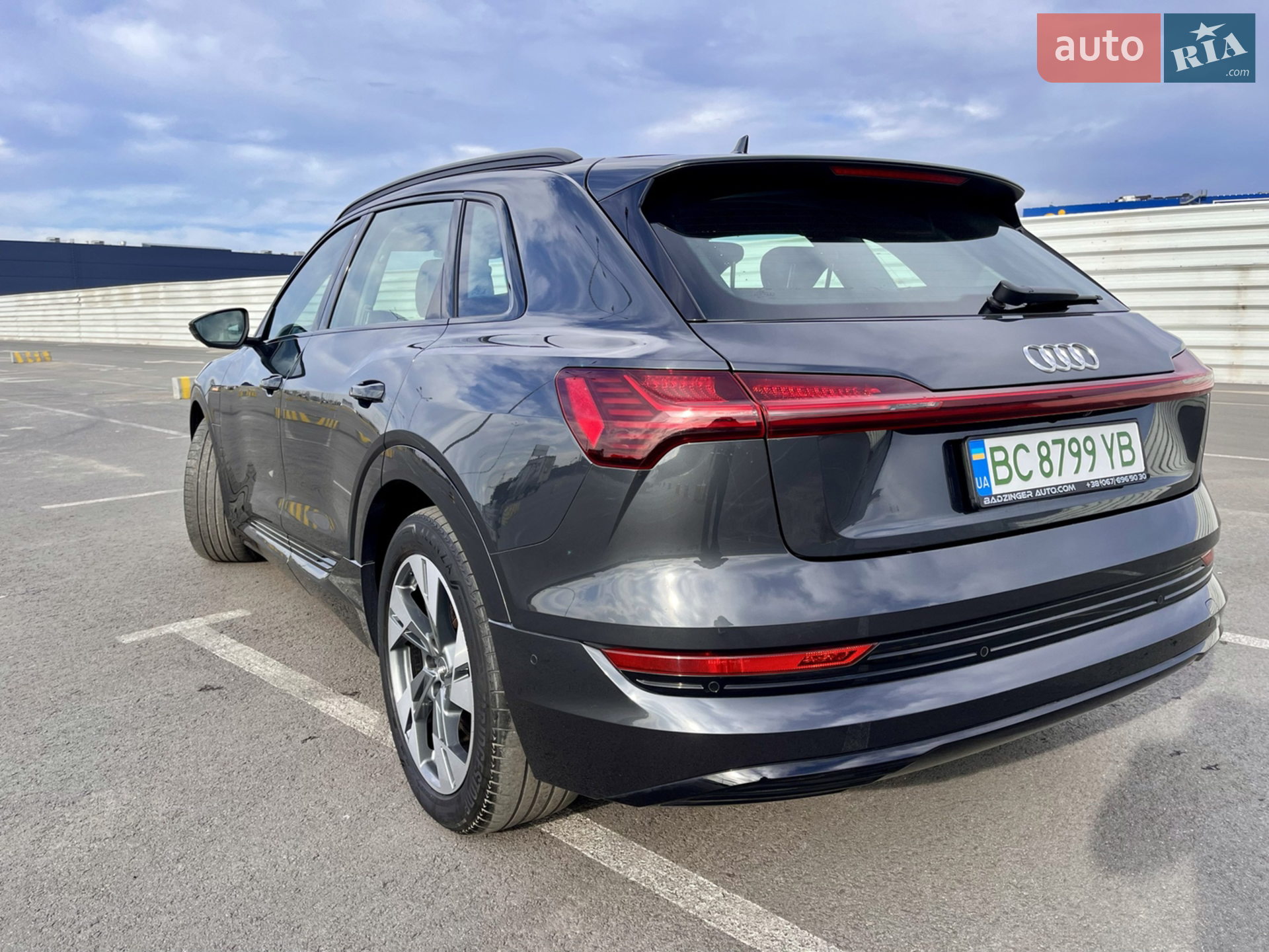 2020 Audi e-tron - мініатюра 104