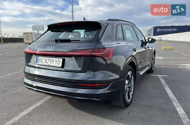 Внедорожник / Кроссовер Audi e-tron 2020 в 