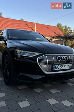 Внедорожник / Кроссовер Audi e-tron 2021 в 