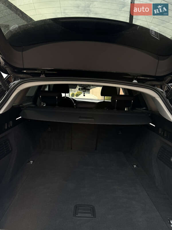 Позашляховик / Кросовер Audi e-tron 2021 в Золочеві