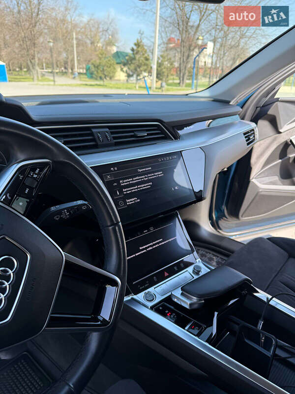 Позашляховик / Кросовер Audi e-tron 2021 в Ізмаїлі