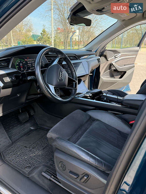 Позашляховик / Кросовер Audi e-tron 2021 в Ізмаїлі