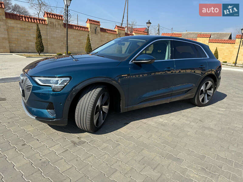 Позашляховик / Кросовер Audi e-tron 2021 в Ізмаїлі