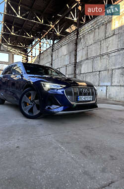 Внедорожник / Кроссовер Audi e-tron 2020 в 