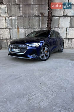Внедорожник / Кроссовер Audi e-tron 2020 в 