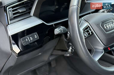 Внедорожник / Кроссовер Audi e-tron 2020 в 