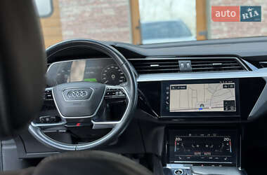 Внедорожник / Кроссовер Audi e-tron 2020 в 