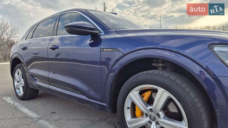 Внедорожник / Кроссовер Audi e-tron 2020 в Днепре