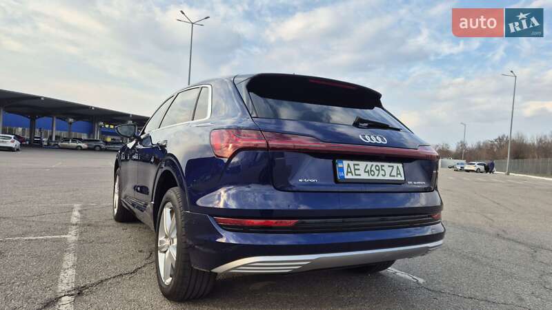 Внедорожник / Кроссовер Audi e-tron 2020 в Днепре