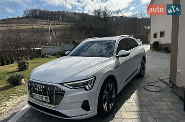 Позашляховик / Кросовер Audi e-tron 2022 в Золочеві