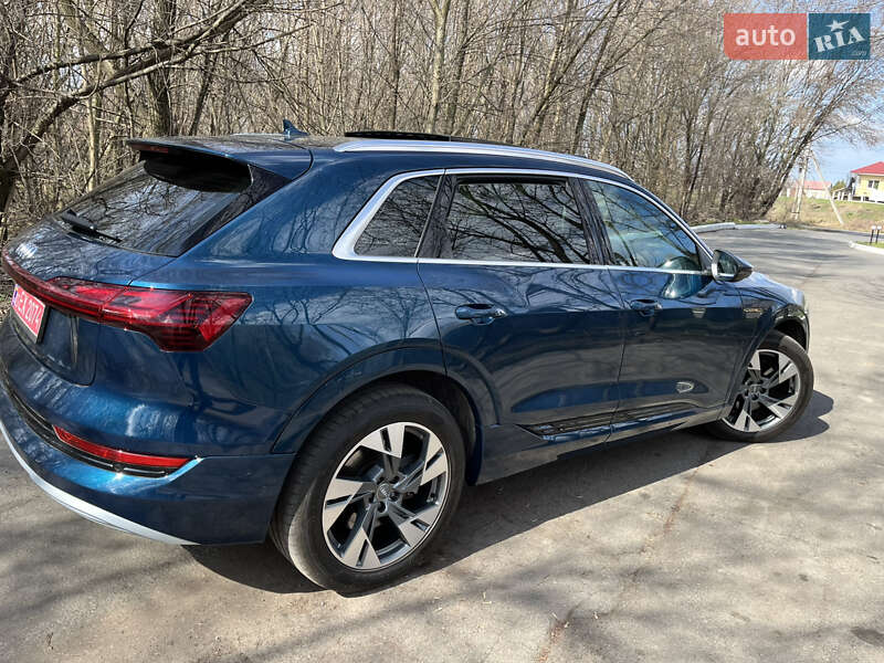 Внедорожник / Кроссовер Audi e-tron 2020 в Днепре