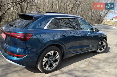 Внедорожник / Кроссовер Audi e-tron 2020 в 