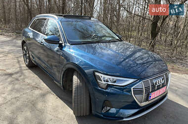 Внедорожник / Кроссовер Audi e-tron 2020 в 