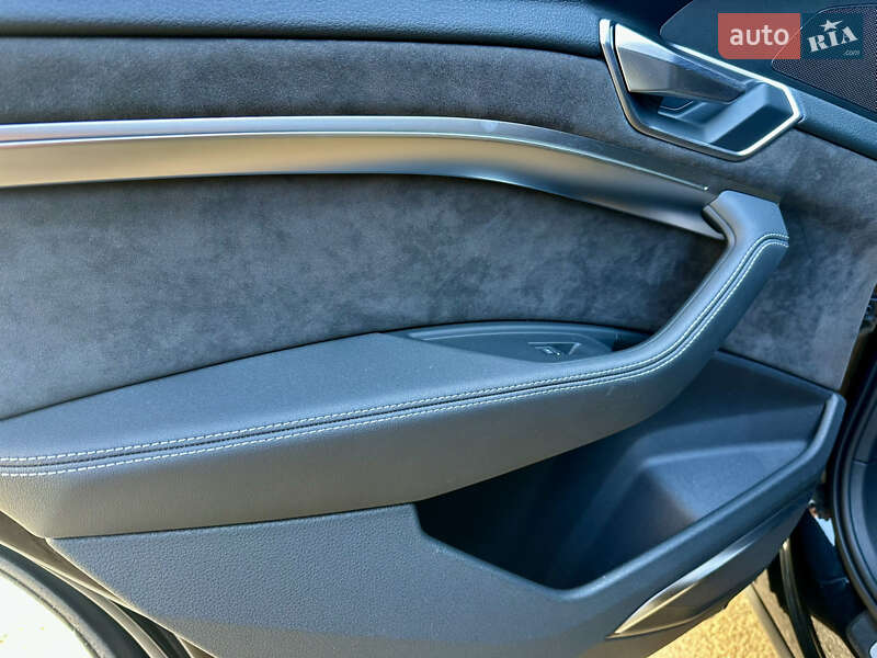 Внедорожник / Кроссовер Audi e-tron 2020 в Одессе