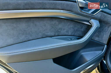 Внедорожник / Кроссовер Audi e-tron 2020 в 