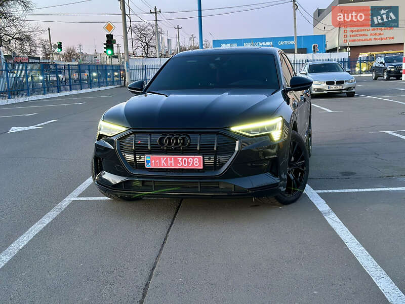 Внедорожник / Кроссовер Audi e-tron 2020 в Одессе