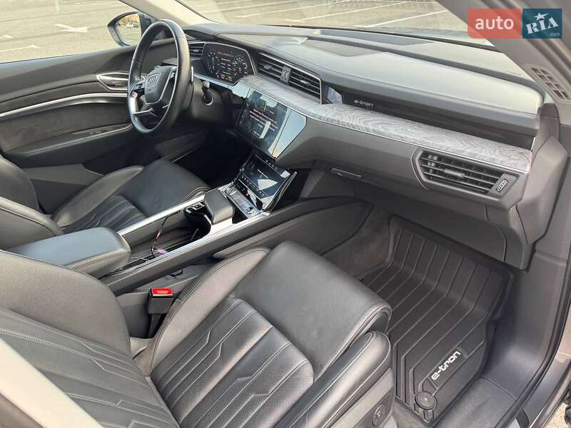 Внедорожник / Кроссовер Audi e-tron 2019 в Черновцах фото 14 Внедорожник / Кроссовер Audi e-tron 2019 в Черновцах