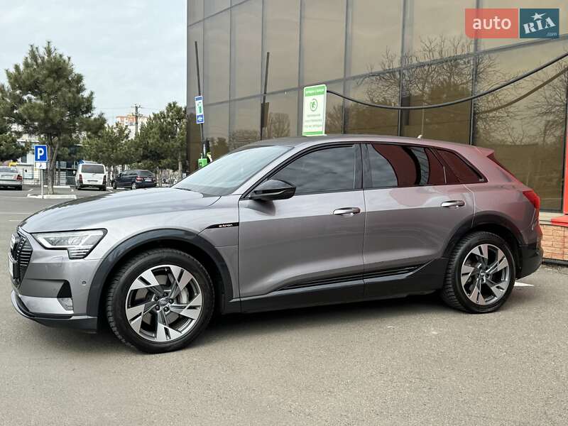 Внедорожник / Кроссовер Audi e-tron 2020 в Одессе