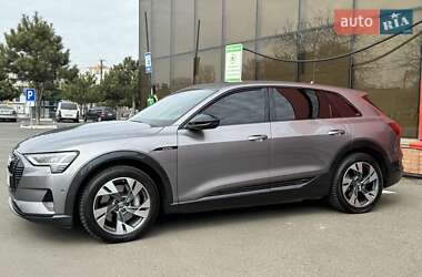 Внедорожник / Кроссовер Audi e-tron 2020 в 