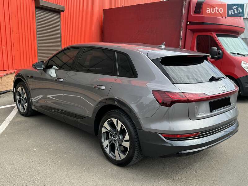 Внедорожник / Кроссовер Audi e-tron 2020 в Одессе